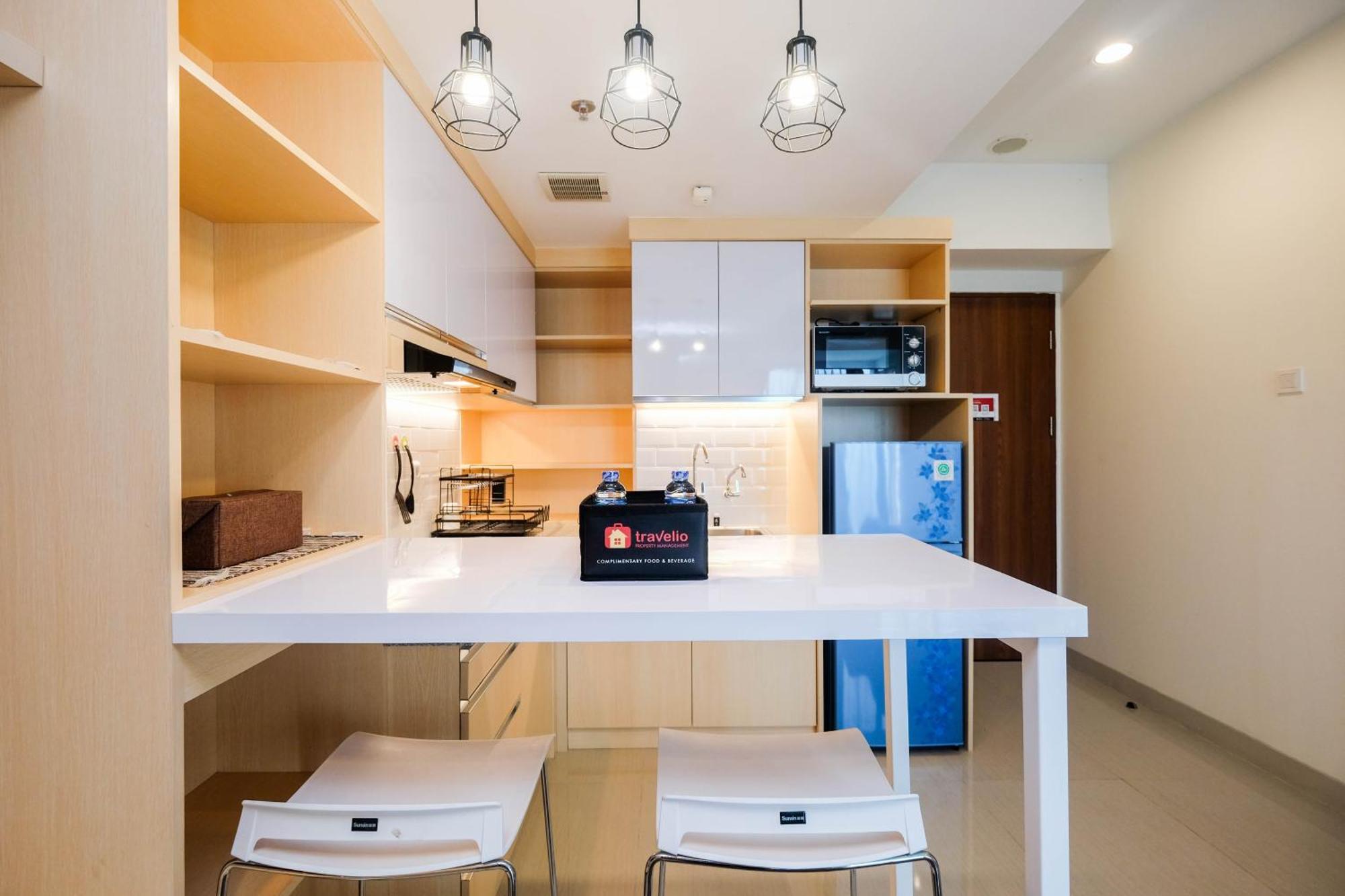 Apartemen Spacious At Grand Kamala Lagoon By Travelio